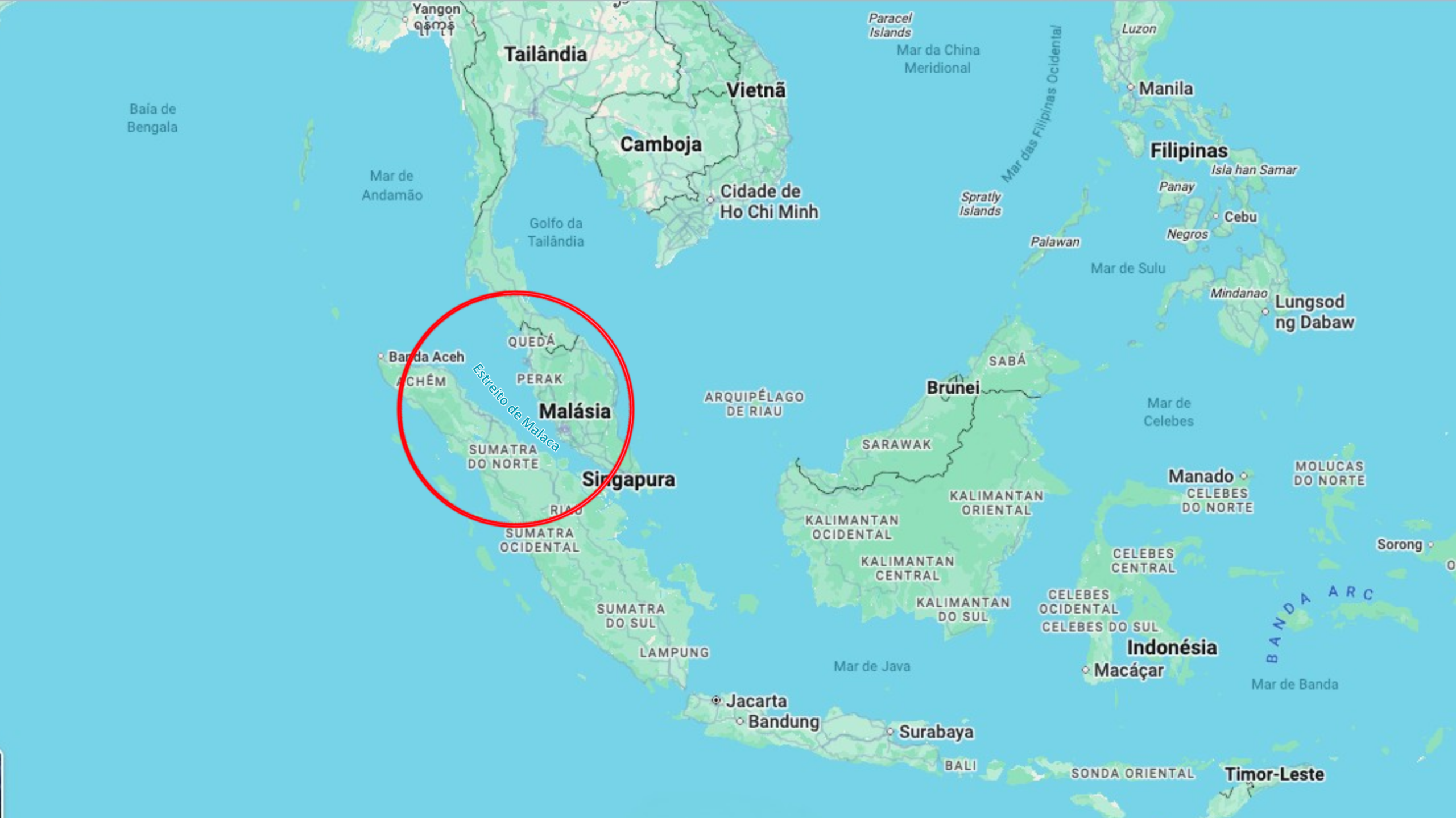 Mapa editorial do Estreito de Malaca entre Sumatra e a Península Malaia, com Singapura e as rotas alternativas pelos estreitos de Sunda, Lombok e Makassar.